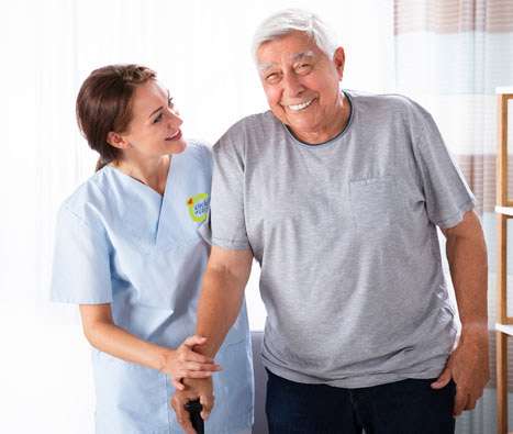 Nurse providing personalized elder care at home in Illinois